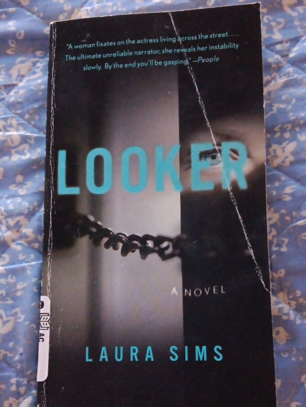 ❌️2 For $10❌️ Laura Sims 'Looker' Novel Thriller Paperback Book